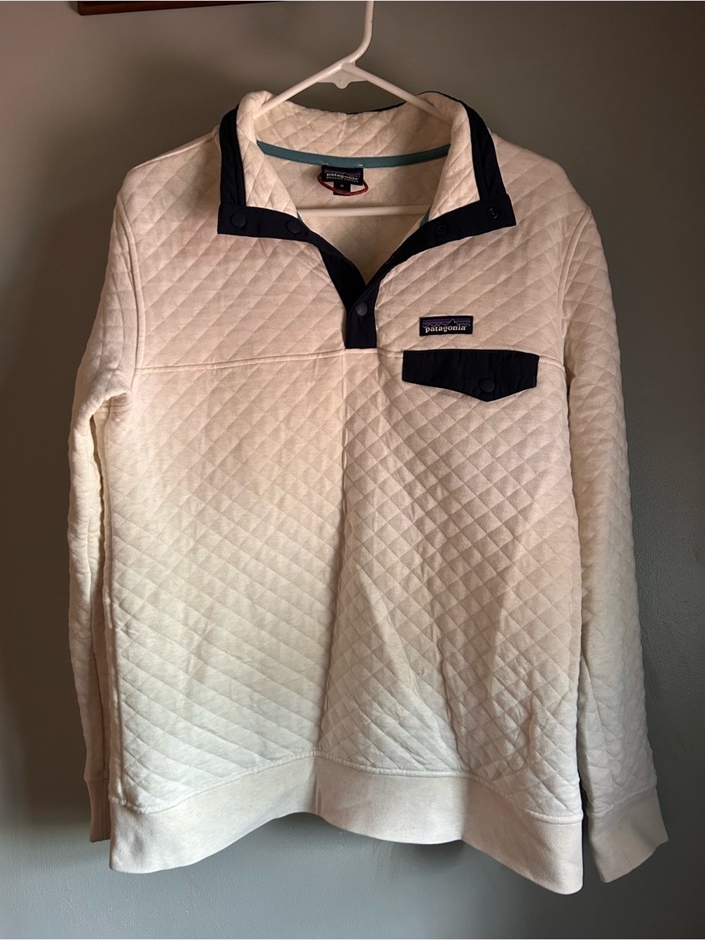 Patagonia Cream Quilted Pullover with Navy Trim READ
